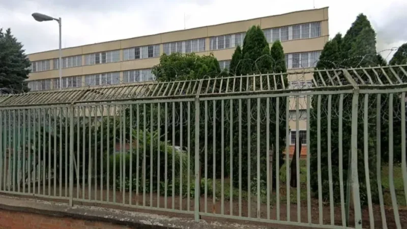 Fojtogatta a nevelőtanárnőt az egyik letartóztatott „fiatal” a debreceni javítóintézetben