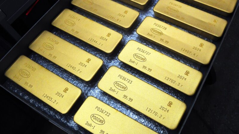 Rekordszintre emelkedtek Oroszország devizatartalékai az arany drágulásának köszönhetően