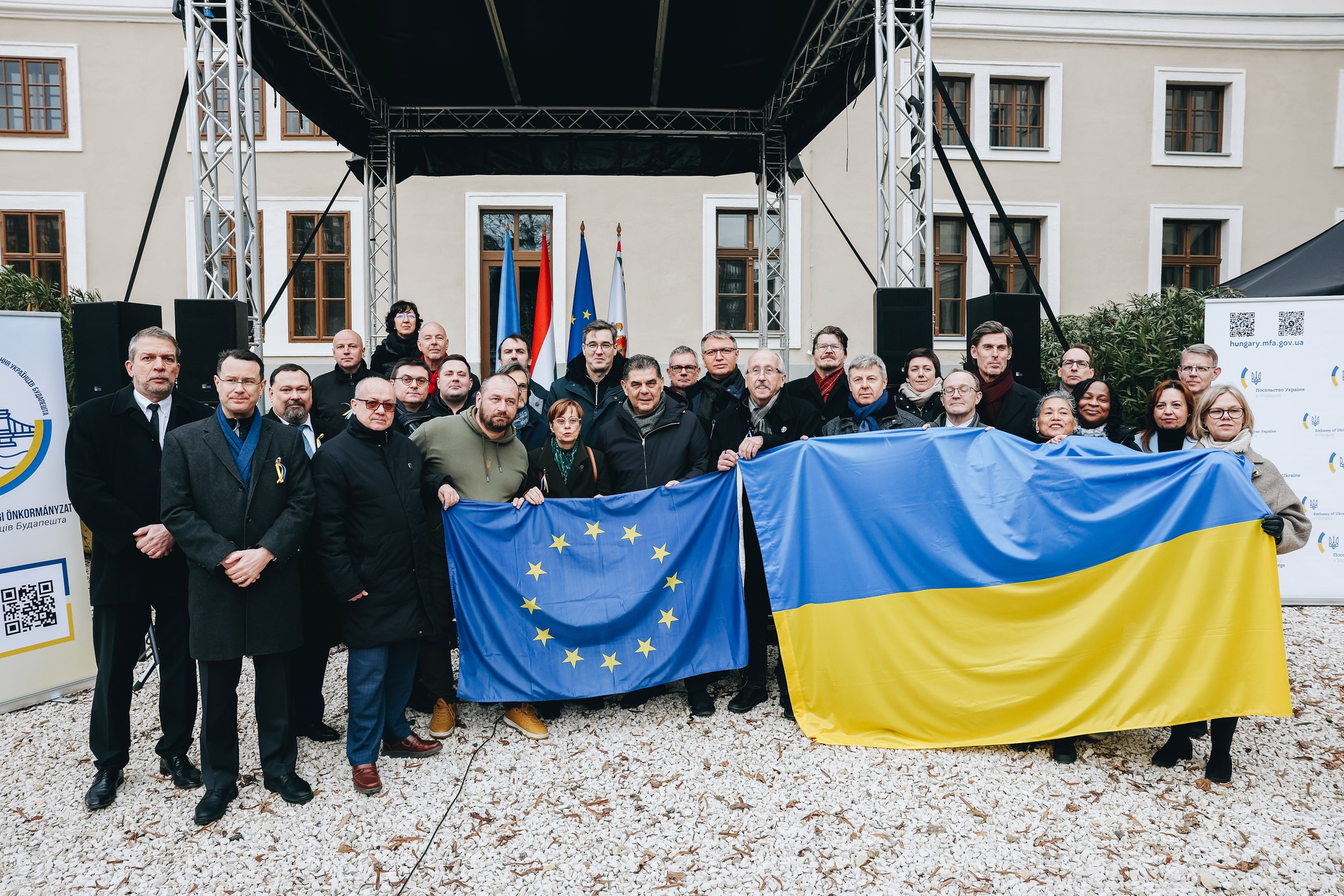 „Slava Ukraini!” – Karácsonyék Ukrajna mellett kampányoltak a belvárosi demonstráción