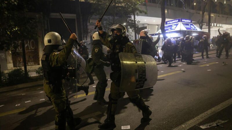 Athénban illegális mecseteket zártak be – az üzemeltetőket azonnal kiutasították