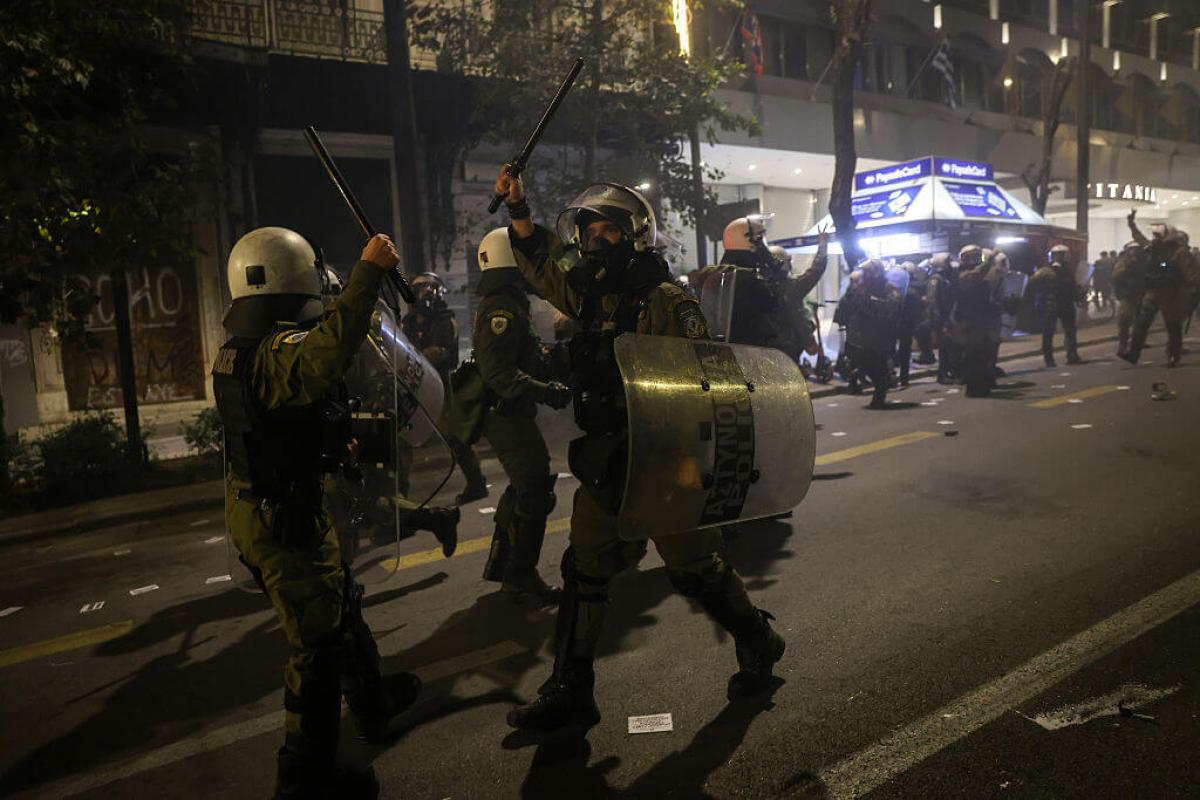 Athénban illegális mecseteket zártak be – az üzemeltetőket azonnal kiutasították