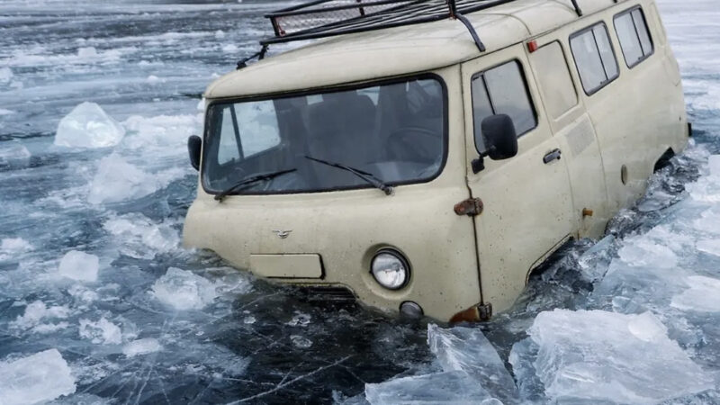 Lavrov részvétét fejezte ki Kínának a Bajkál-tónál történt tragédia után
