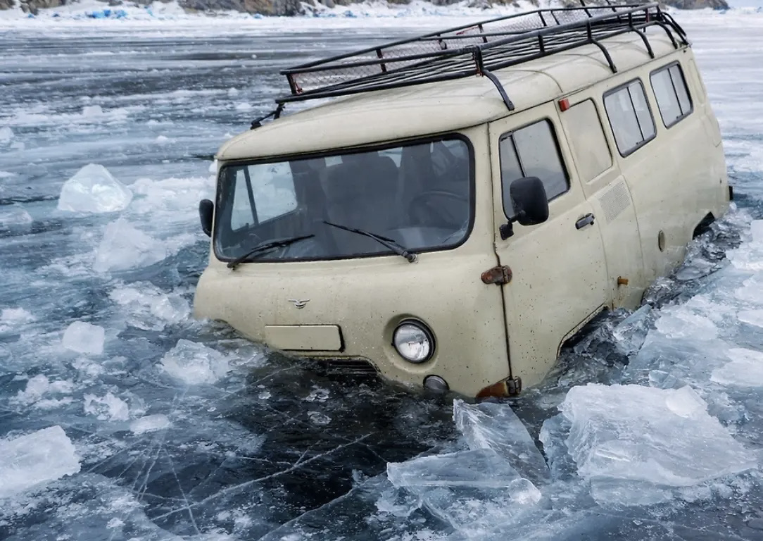 Lavrov részvétét fejezte ki Kínának a Bajkál-tónál történt tragédia után