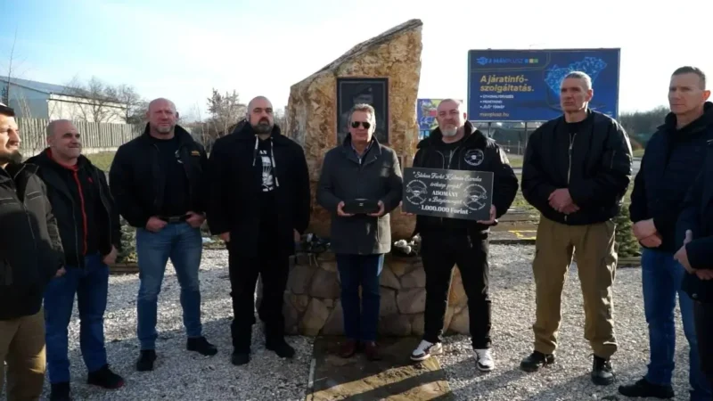 A Betyársereg egymillió forinttal támogatta Furkó Kálmán edzőtermének újjáépítését