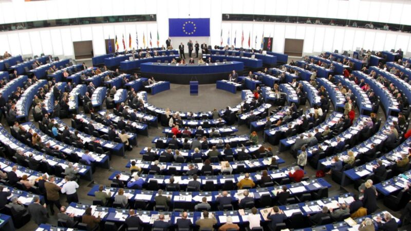 Teljes jogú nőként ismeri el az EP a „transznőket”, a tagállamoktól is ezt várják el