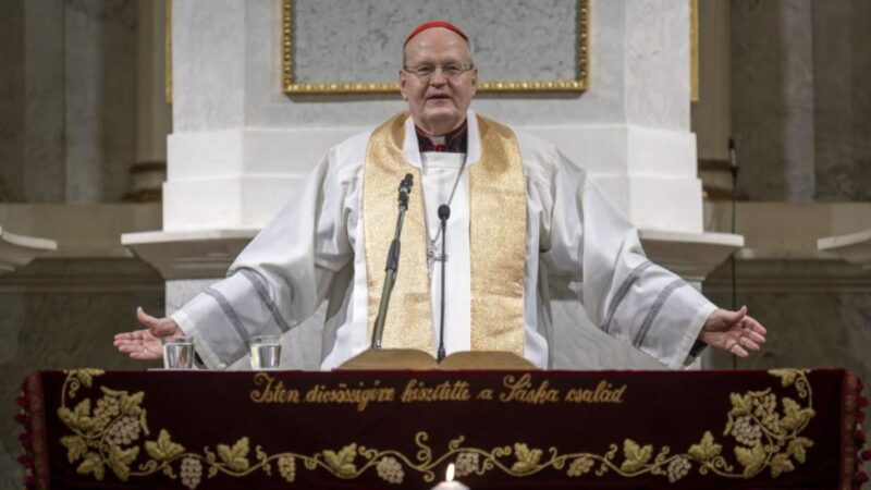 Több sürgős műtéti beavatkozást kellett végrehajtani Erdő Péter bíboroson