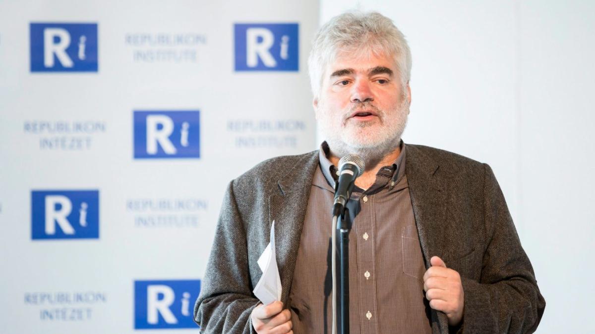 El kell törölni a 13. és a 14. havi nyugdíjat – kemény kijelentések a Republikon Intézet rendezvényén