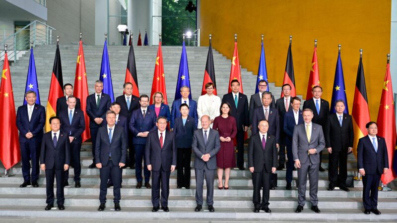 Merz Pekingben – mentőöv vagy kényszeralku a német autóiparnak?