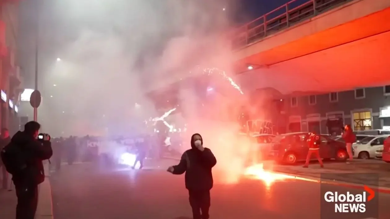 Tűzijátékkal és füstbombákkal támadtak rendőrökre antifasiszták Milánóban