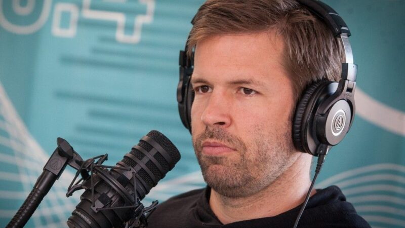 Sebestyén Balázs mozgáskorlátozottak számára fenntartott helyen parkolt – kiakadt a büntetés összege miatt