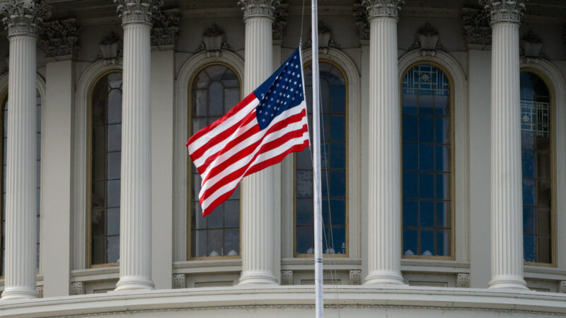 Nincs költségvetési megállapodás: részlegesen leállt Amerika