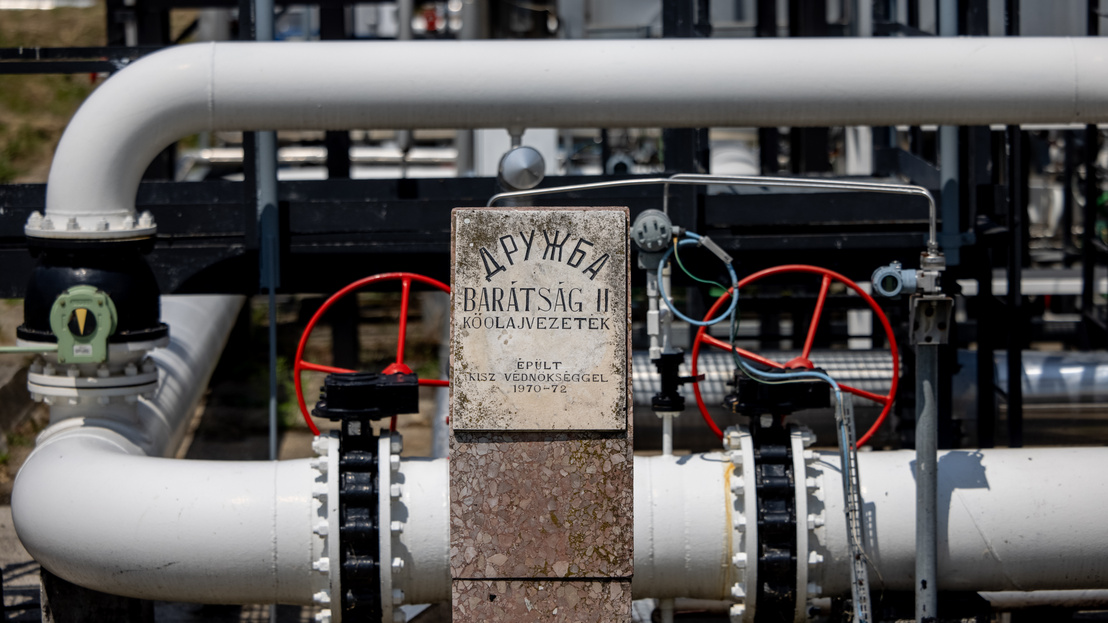 Zelenszkij bosszúja? Nem az orosz találat, hanem ukrán politikai döntés állította le az olajszállításokat