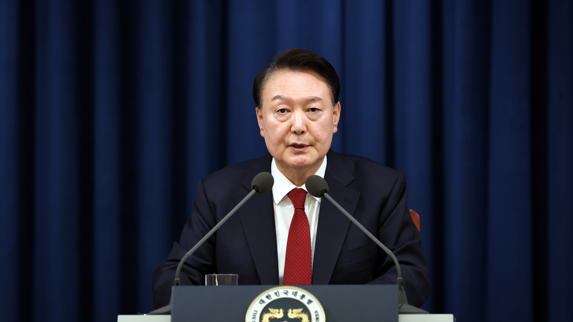 Nem jogerősen életfogytiglani börtönre ítélték a volt dél-koreai elnököt