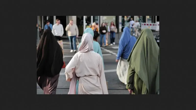 A számok nem hazudnak: a migránsok óriási arányban szavaznak a baloldalra