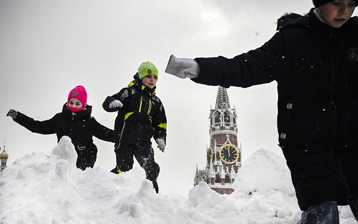 Rekordmagasságú 80 centiméteres hótakarót mértek Moszkvában