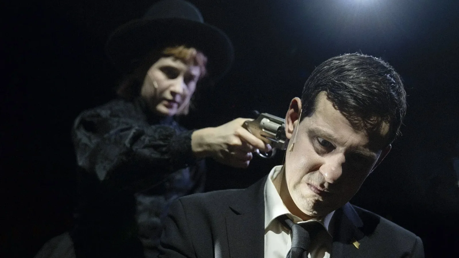 Nem értették az antifasiszták a színdarabot: erőszakba torkollott a jobboldali politikus monológja