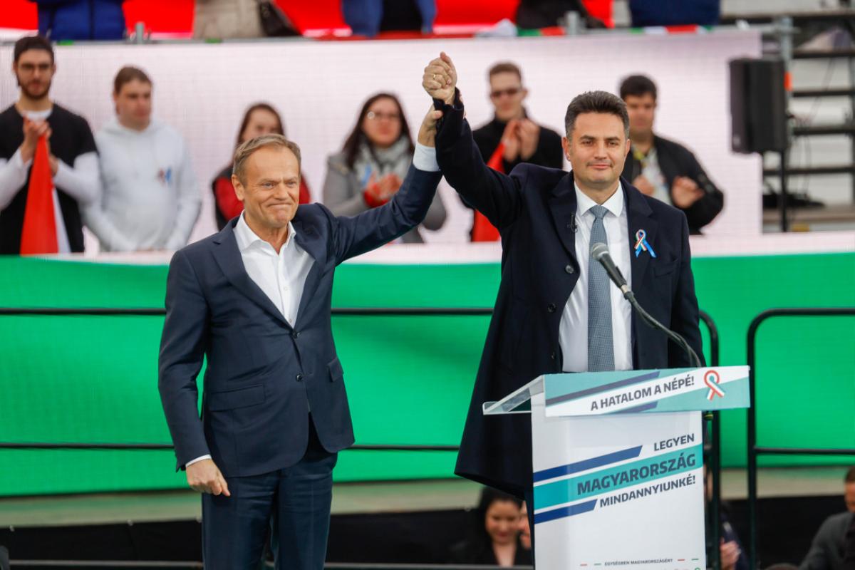 Donald Tusk kritikát fogalmazott meg az Orbán Viktor-féle politikai irányról
