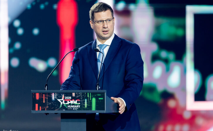 Gulyás Gergely: Irányítás nélkül maradtak a minisztériumok az államtitkárok azonnali felmentése után