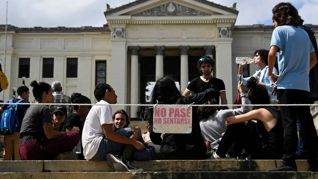 Nem csillapodnak a tüntetések Kubában, már nyolc napja tartanak