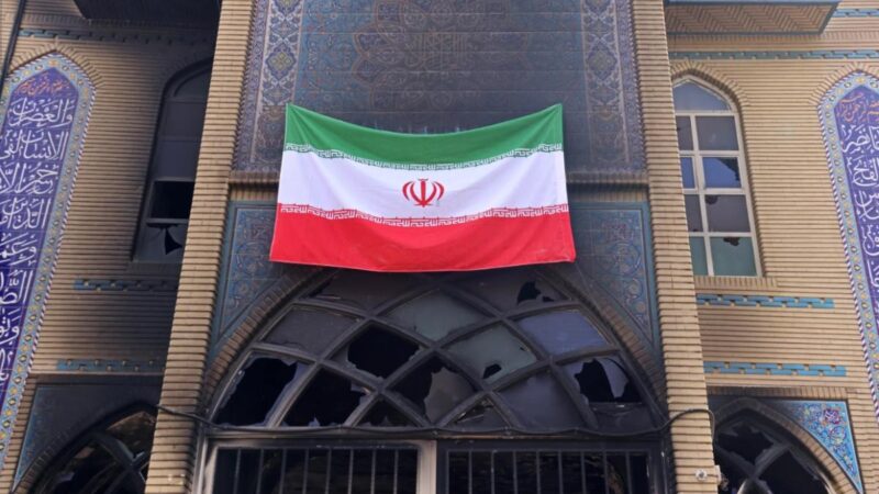 „Egy liter olaj sem hagyhatja el a Közel-Keletet” – Folytatódik az iráni olajblokád