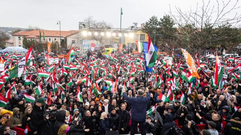 A BBC ukrán riportere titokban ott járt Orbán Viktor országjárásán