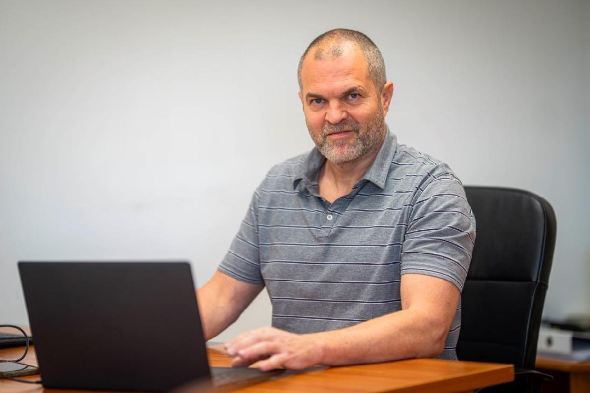 Botrány Szekszárdon: sikkasztás gyanújával feljelentették Magyar Péter jelöltjét