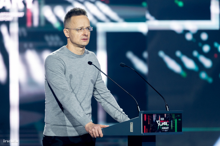 Szijjártó Péter szerint óriási botrány, hogy lehallgatják a külügyminiszter telefonbeszélgetéseit