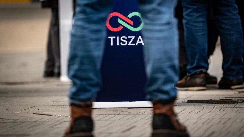 Pécsi balhé a Tisza-szigetben: az alapítók kiszorításáról beszélnek