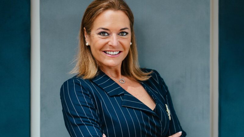 Rálőttek Vitályos Eszter aktivistájára Szentendrén