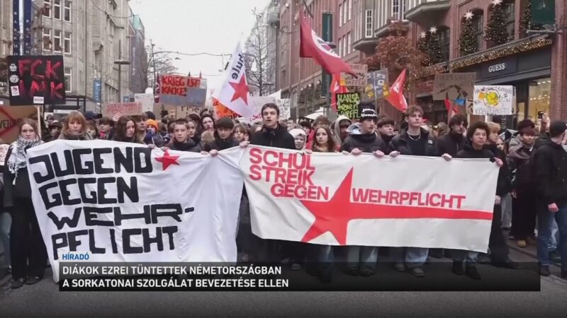 Diákok ezrei tüntettek az új sorkatonai szolgálat ellen Németországban