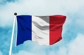 A francia Nemzeti Tömörülés új polgármesterei eltávolították az uniós zászlókat a hivatalaik homlokzatáról