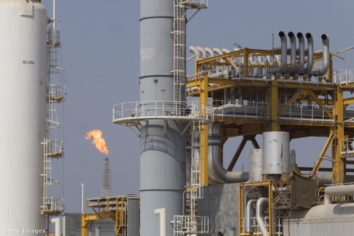 Lángokban a világ legnagyobb gázmezője, az egekbe szökött az olaj ára