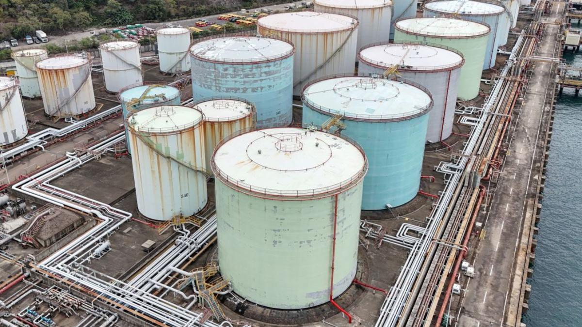 Rohamosan fogynak az európai gázkészletek: pánikvásárlás fenyeget