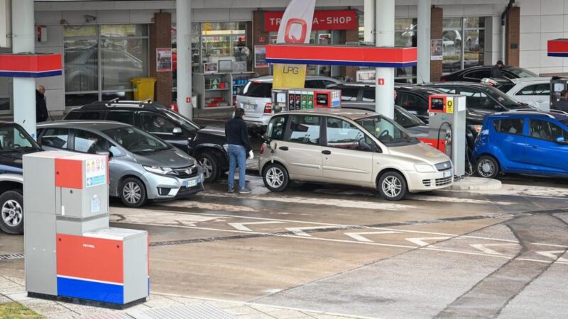 Szlovéniában mennyiségi korlátozást vezettek be a tankolható üzemanyagra