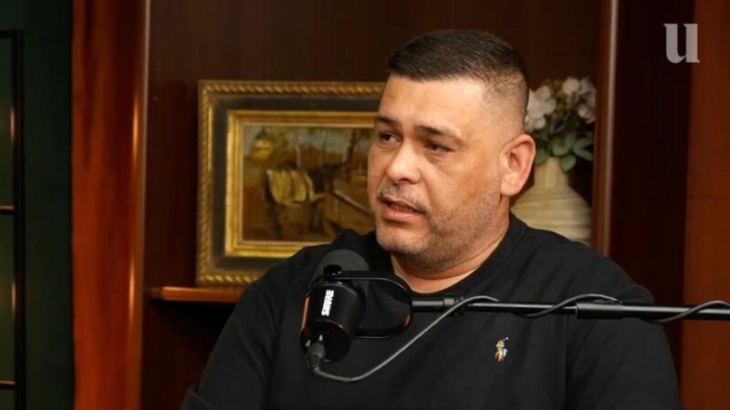 „A gyerekek a lelkükkel fizettek az ingyen koncertért, akaratukon kívül váltak egy politikai mozgalom részévé” – Ábrahám Róbert a tiszások rendszerbontó nagykoncertjéről