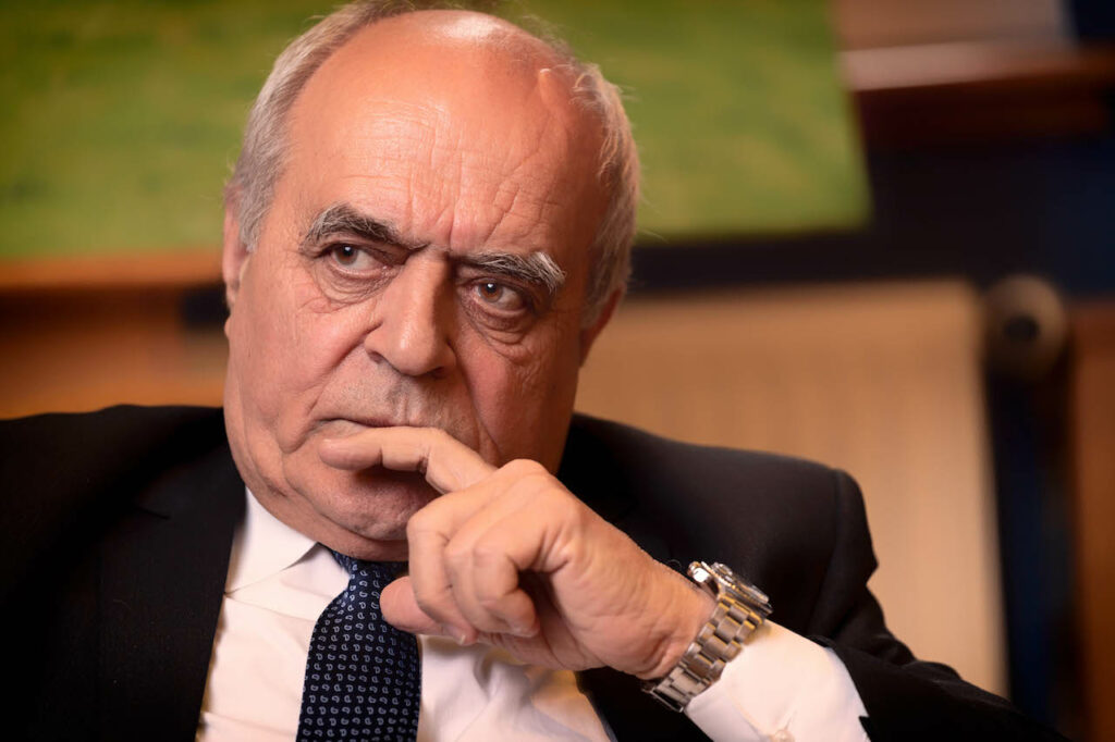 Volt francia hírszerzési igazgató: Brüsszel beavatkozott a magyar választásokba