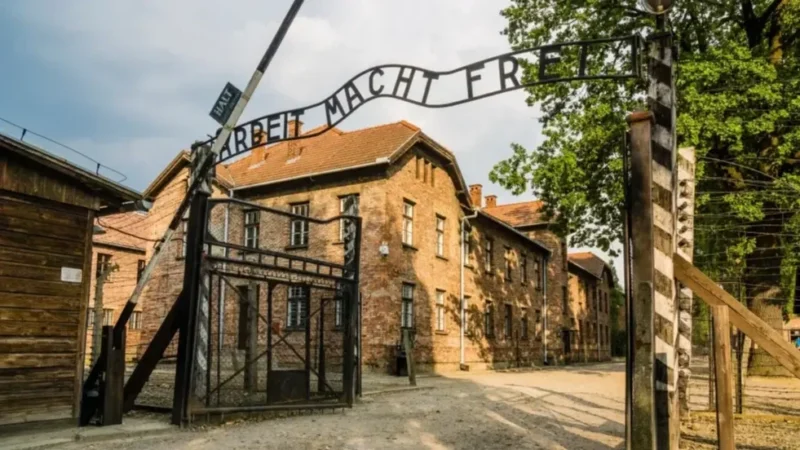 Zsidók hatoltak be az auschwitzi emlékmúzeum területére