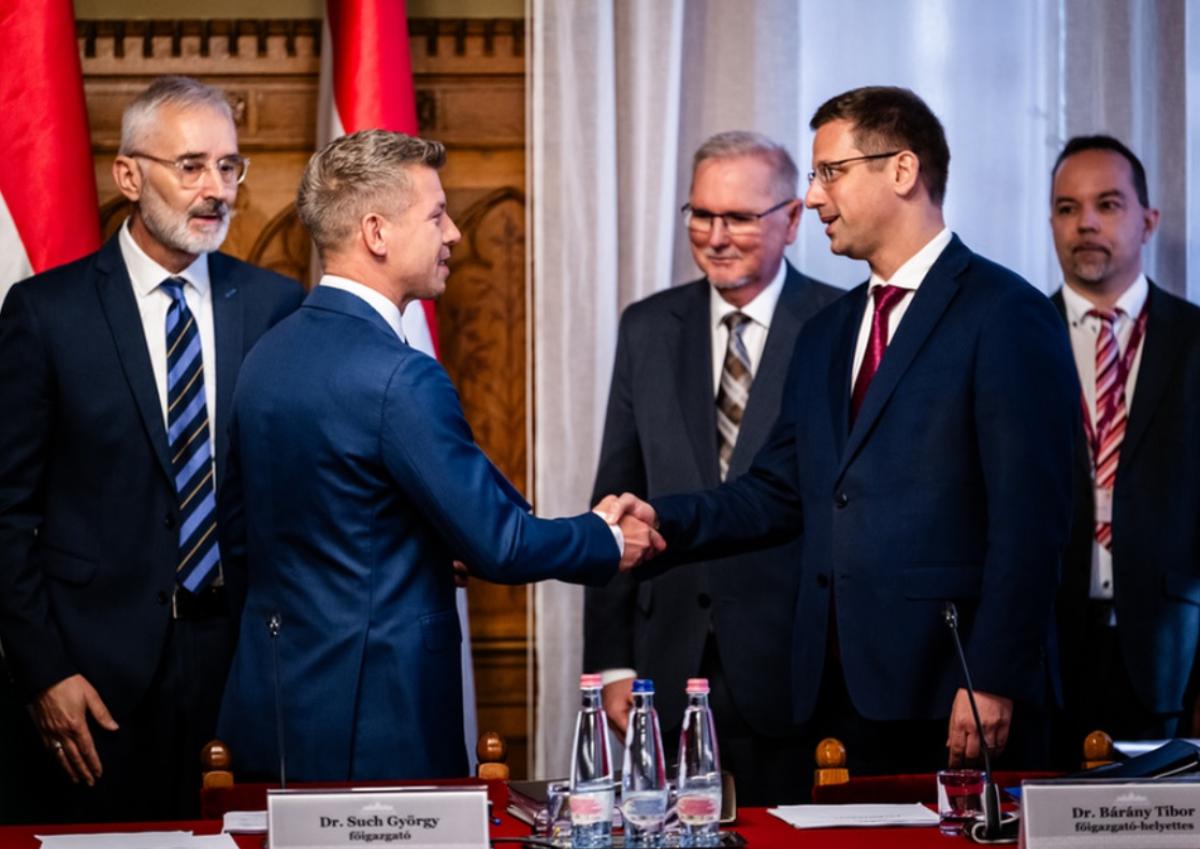 Gulyás Gergely szerint korrekt egyeztetés zajlott a Tisza és a Fidesz között a parlamentben