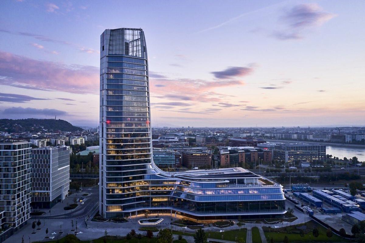 Amikor a politika belenyúl a piacba: így égett el 180 milliárd a MOL-nál