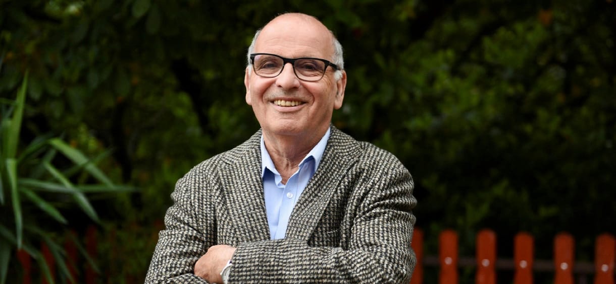 A 75 éves Majtényi László szerint az “idős emberek” a közjogi intézményekben csak a levegőt rontják