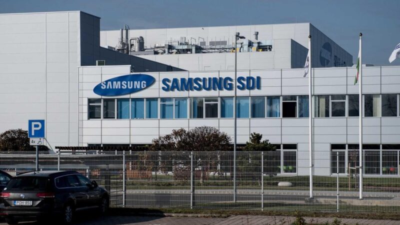 Nem kér bocsánatot a Tisza az akkumulátorgyárak elleni hergelés miatt