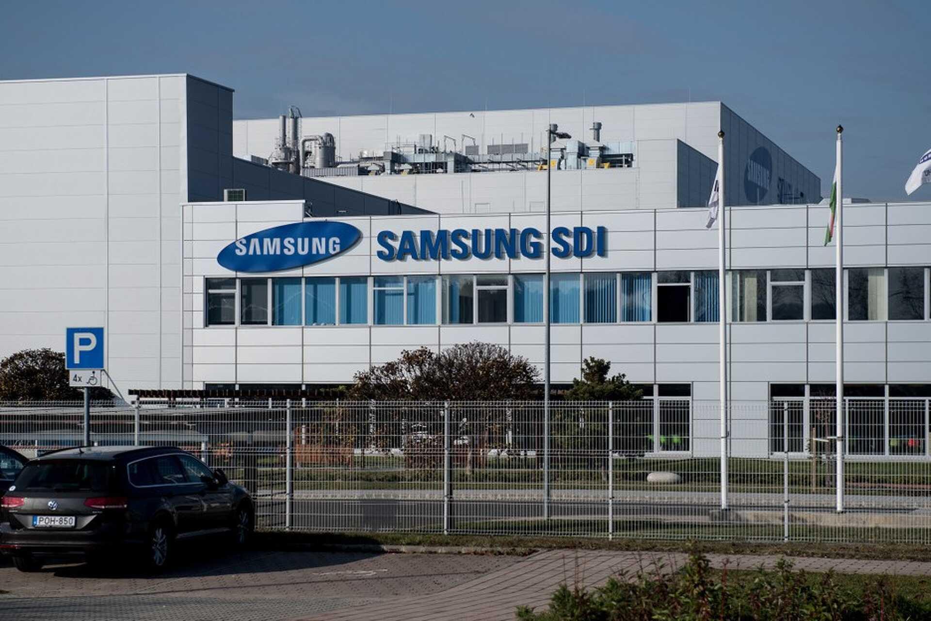 Nem kér bocsánatot a Tisza az akkumulátorgyárak elleni hergelés miatt