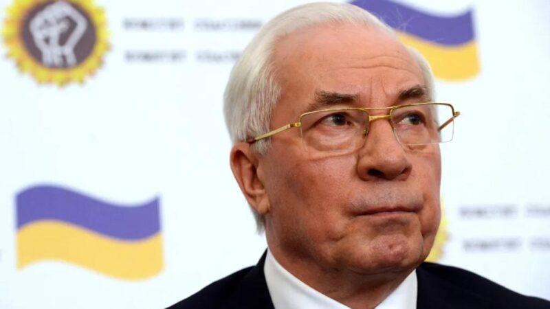 A volt ukrán miniszterelnök szerint Zelenszkij az „aranykonvojból” finanszírozhatta Magyar Péteréket