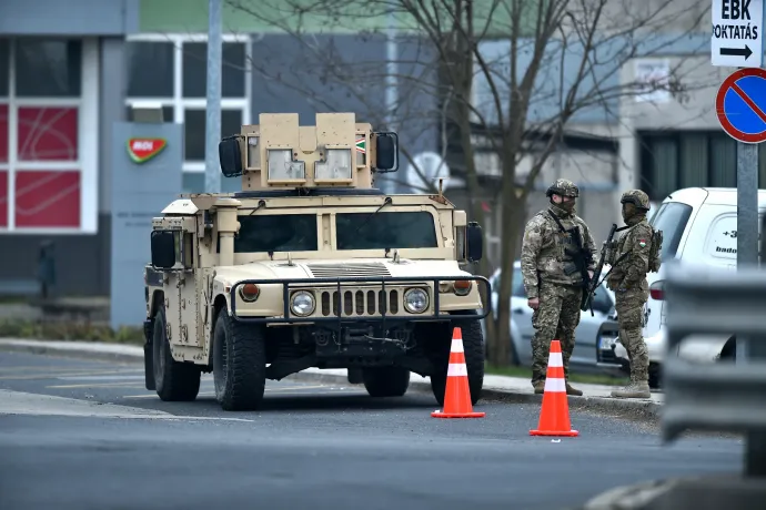 Levonulnak a katonák az energetikai létesítményektől