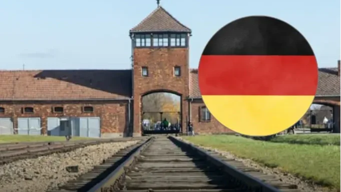 „Mindent Németországért!” kiírás miatt Auschwitzba küldtek egy rendőrt