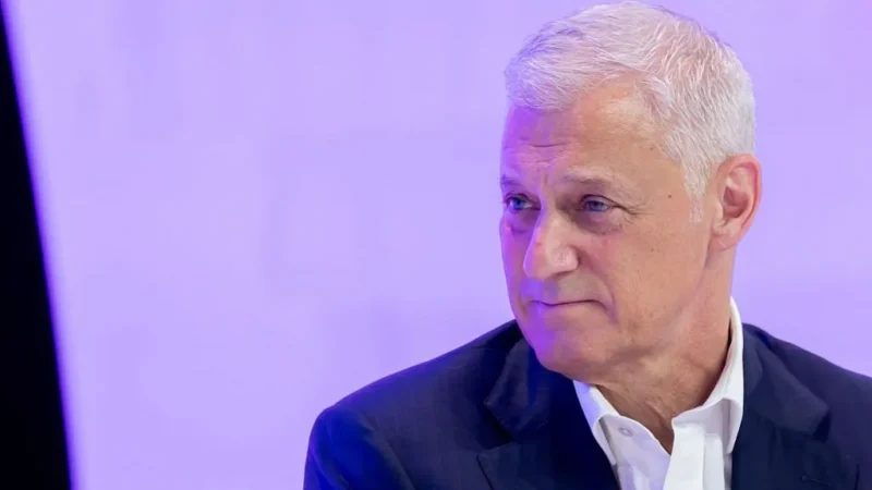 „Alacsonyabb értékű emberi tőkének” nevezte a mesterséges intelligenciával helyettesíthető dolgozókat egy bankvezér