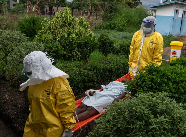 Kongói Ebola-járvány: Egy hét alatt megháromszorozódott a gyanús esetek száma, a WHO kongatja a vészharangot