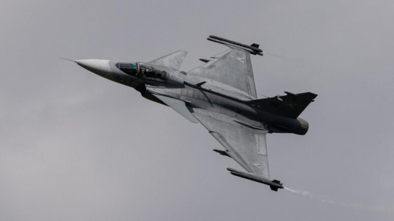 Svédország 16 használt Gripen vadászgéppel támogatja Ukrajnát