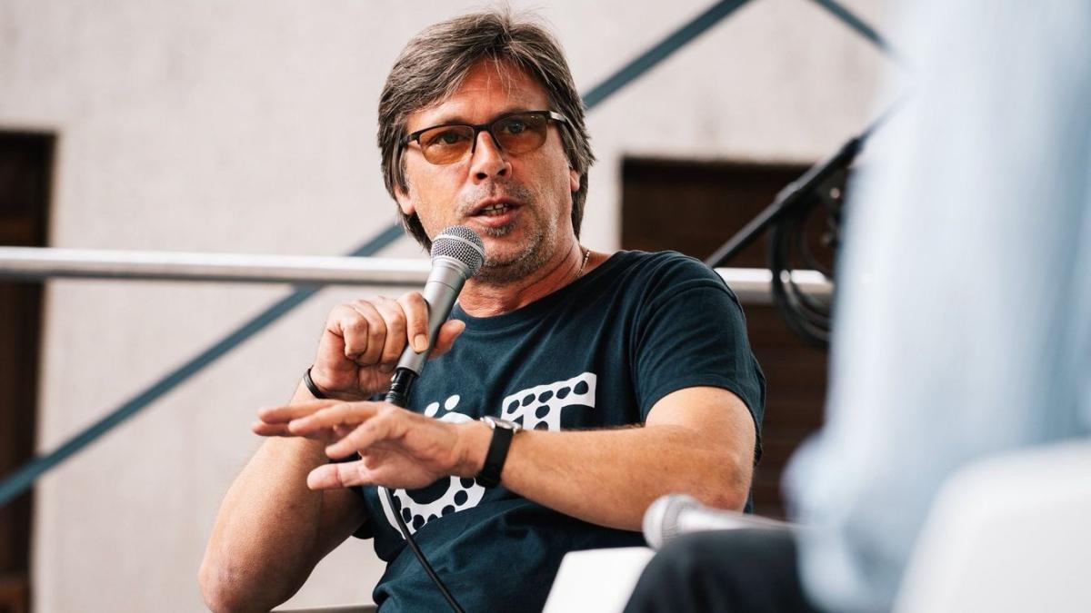 Hont András kiosztotta Magyar Pétert: „Copy-paste kormányzás” zajlik a Facebookon
