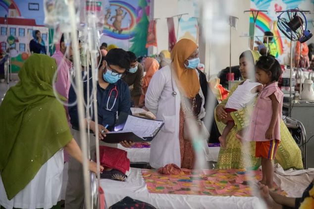 Elnémult világjárvány: Már több mint 500 gyermek halt meg a bangladesi kanyarójárványban